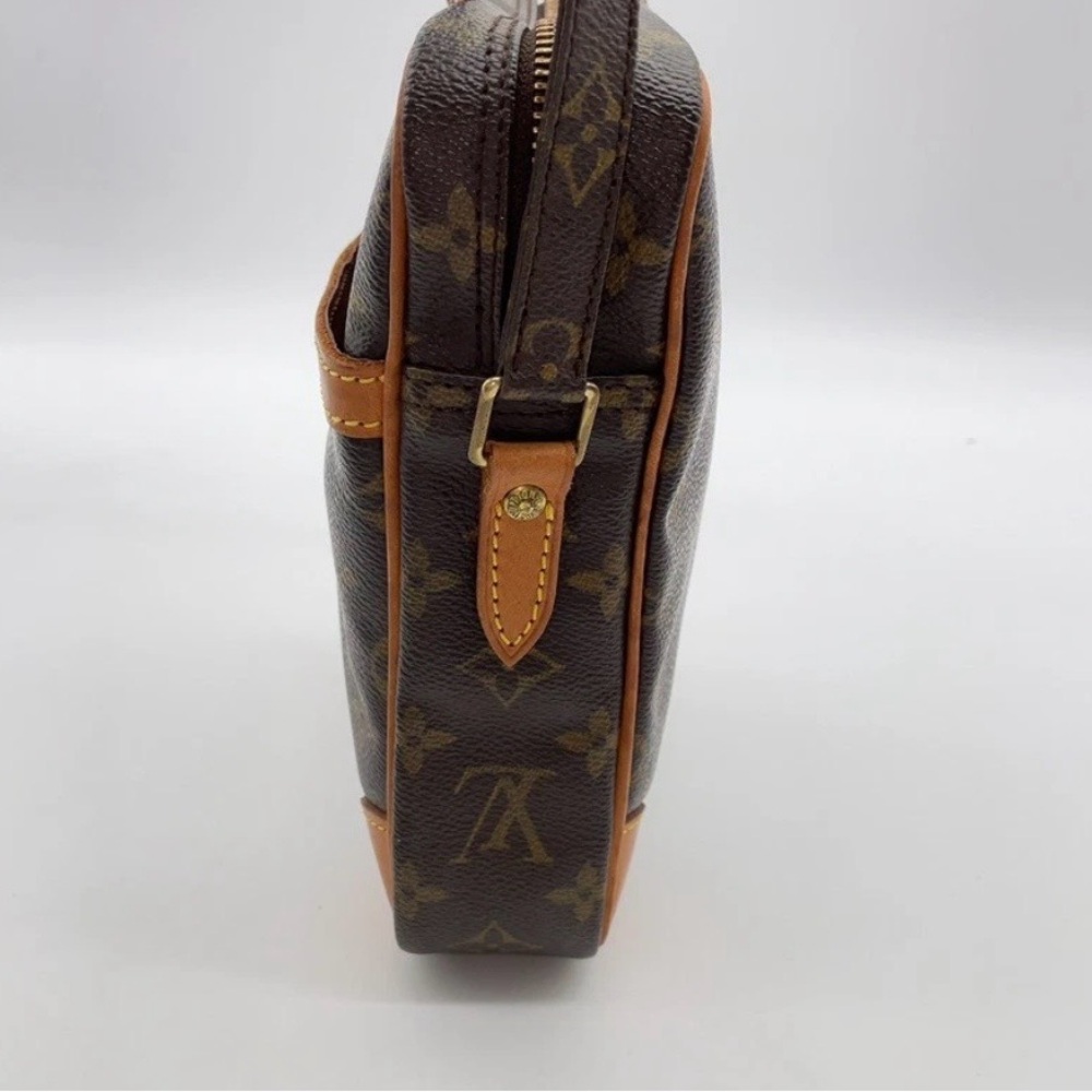Louis Vuitton Danube PM Monogram Crossbody / Model M45266 | Made in France - Picture 5 of 15